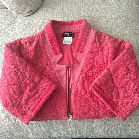 Chanel pink crop jacket - Picture 3 of 5